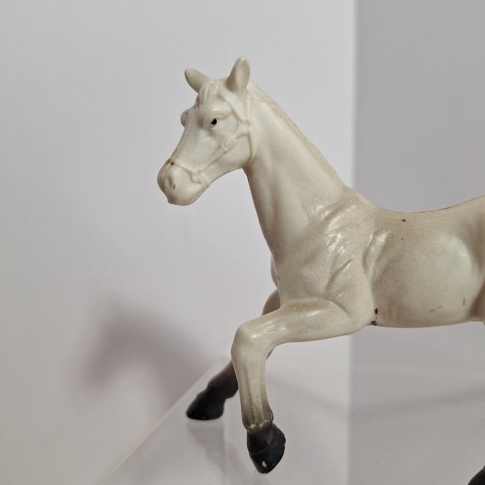 Popak New Ray Hollow White Horse With Black Socks Feet 5 In X 3.5 In Pony - Picture 4 of 9
